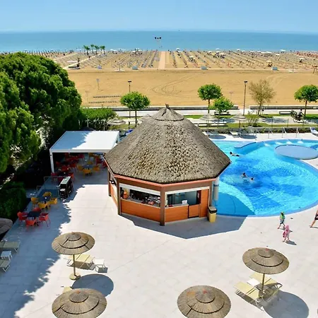 Seaside Bliss- Flat With Lovely Views *