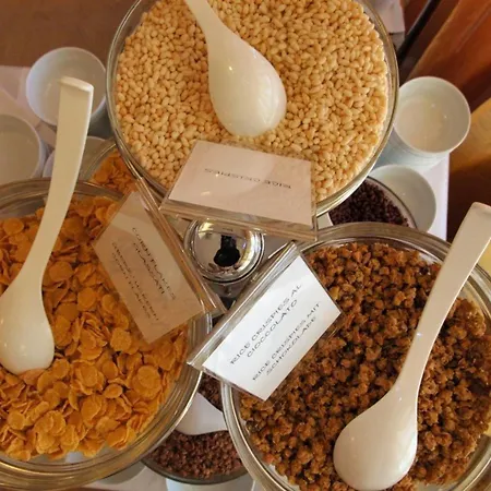 Seaside Bliss- Flat With View On The Pool Lägenhet *