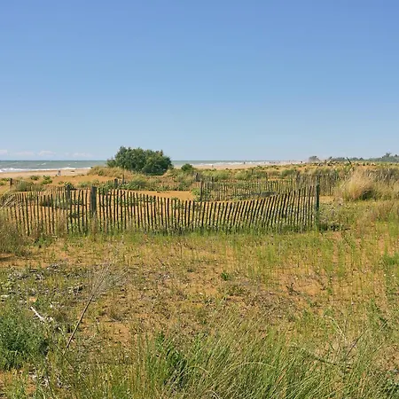 Seaside Bliss- Flat With View On The Pool