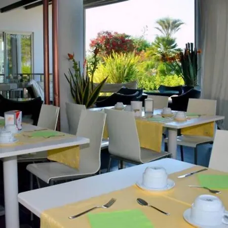 Seaside Bliss- Flat With Lovely Views Μπιμπιόνε