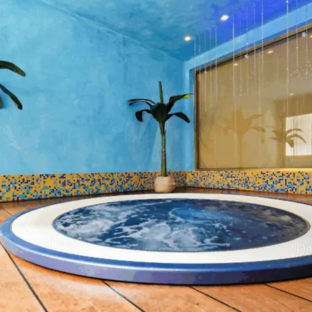 Seaside Bliss- Flat With Lovely Views *