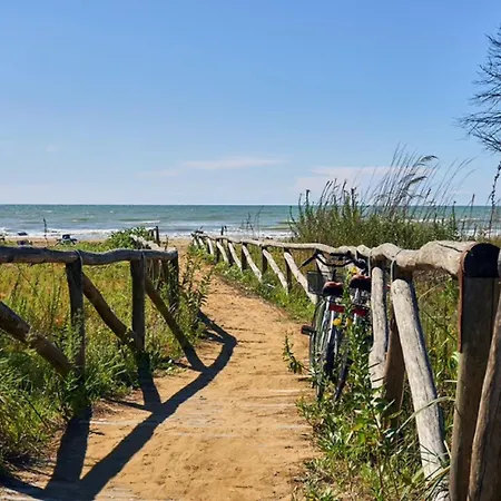Seaside Bliss- Flat With Lovely Views Διαμέρισμα