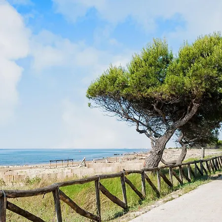 Seaside Bliss- Flat With Lovely Views * Μπιμπιόνε
