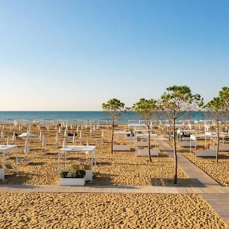 Seaside Bliss- Flat With Lovely Views Διαμέρισμα